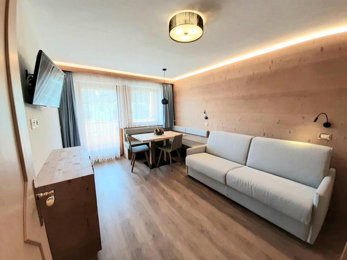 Apartments Lasteis Ла Вилла Экстерьер фото