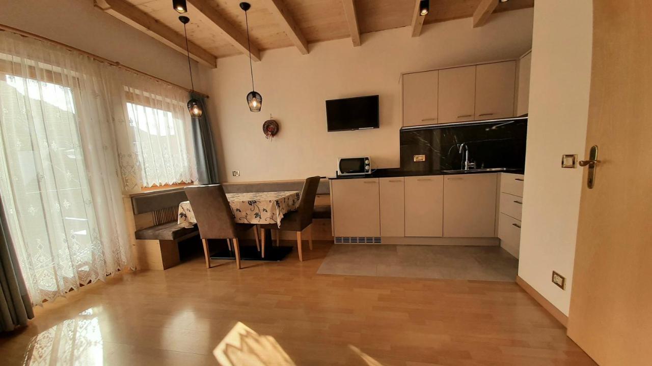 Apartments Lasteis Ла Вилла Экстерьер фото