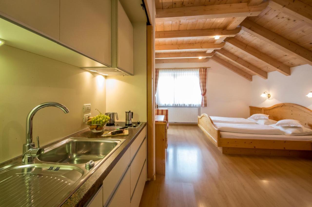 Apartments Lasteis Ла Вилла Экстерьер фото