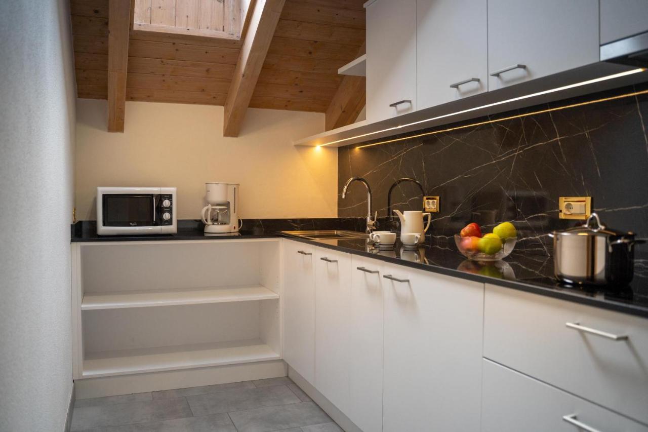 Apartments Lasteis Ла Вилла Экстерьер фото