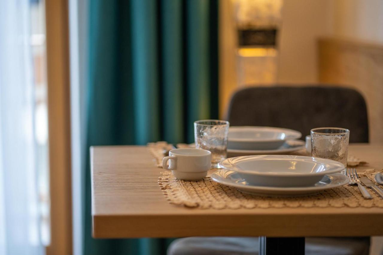 Apartments Lasteis Ла Вилла Экстерьер фото